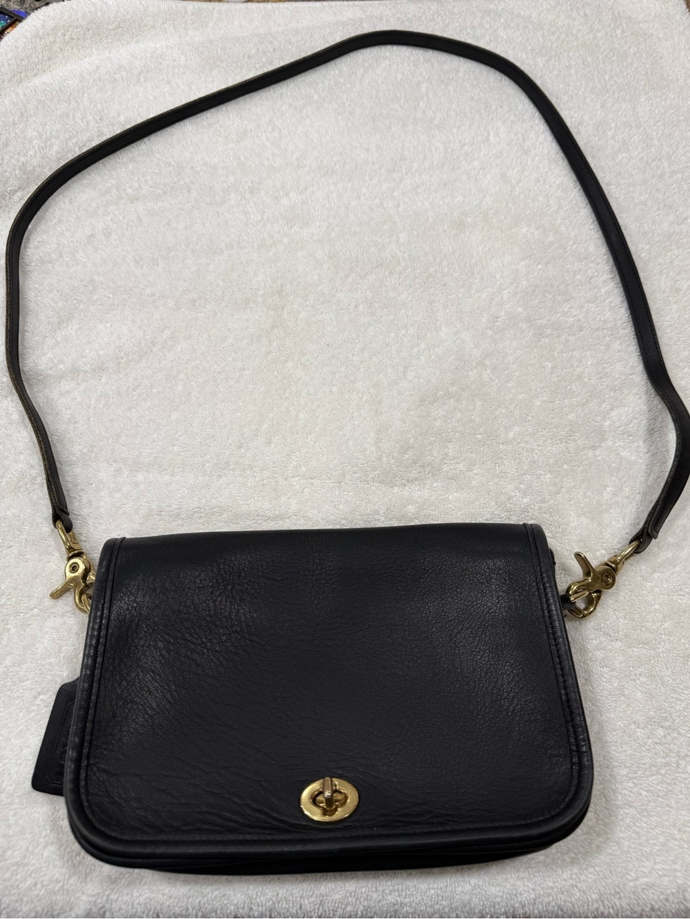 Vintage Coach 9755 Dinky Black Leather Crossbody/Shoulder Bag with Gold Turnlock - Picture 7 of 7